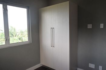 closet in room